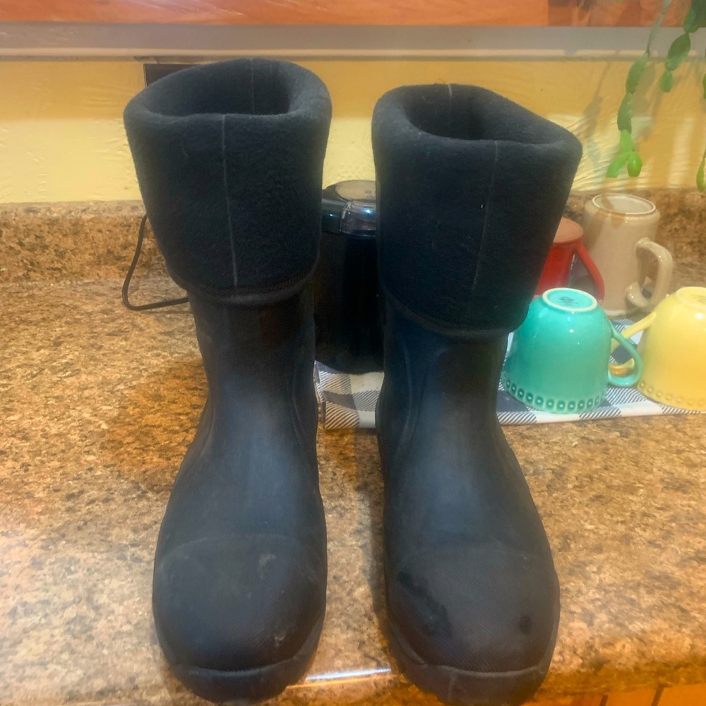 These are Excellent never wore Steele toes!